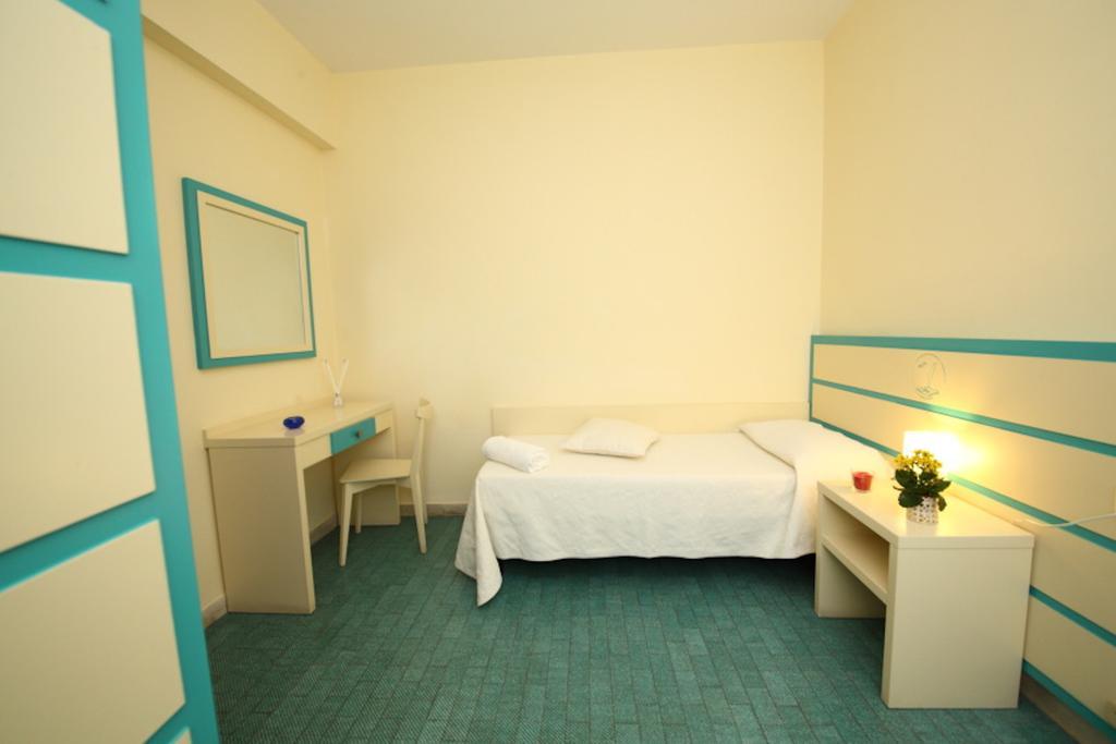 Hotel La Scogliera กาวีดีลาวานญา ภายนอก รูปภาพ